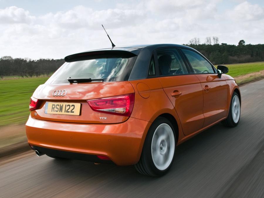  Audi A1 Sportback TDI (8X) 2012 года  (UK) (фото 10 из 13)
